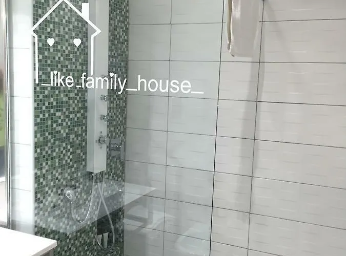 Like Family House Bed & Breakfast